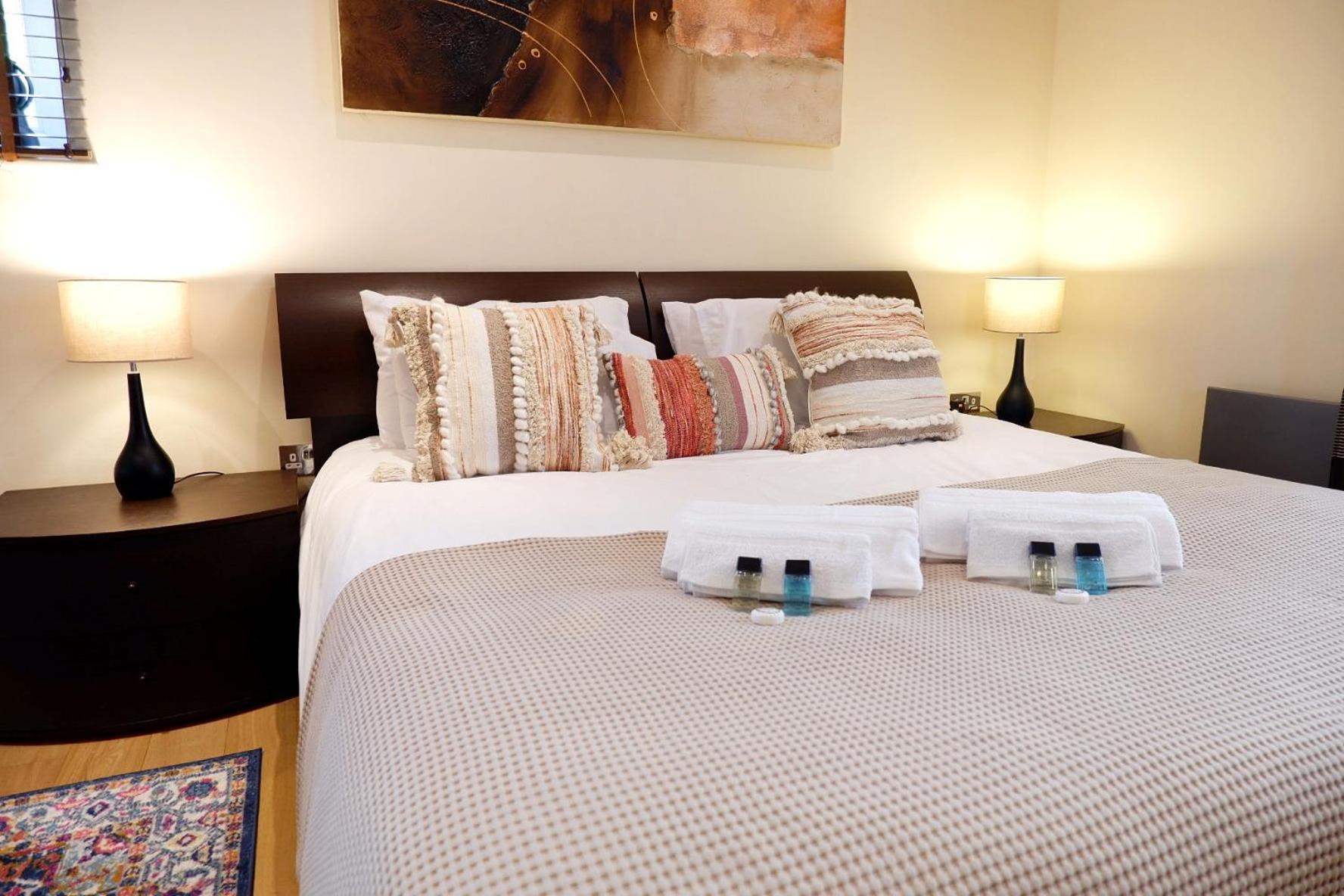 Stunning Apartment Close To Cambridge Station With Free Parking! Exterior foto